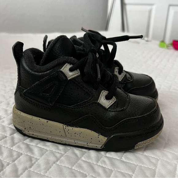 Jordan Other - Jordan Retro 4 Oreo baby Sneakers Black and grey